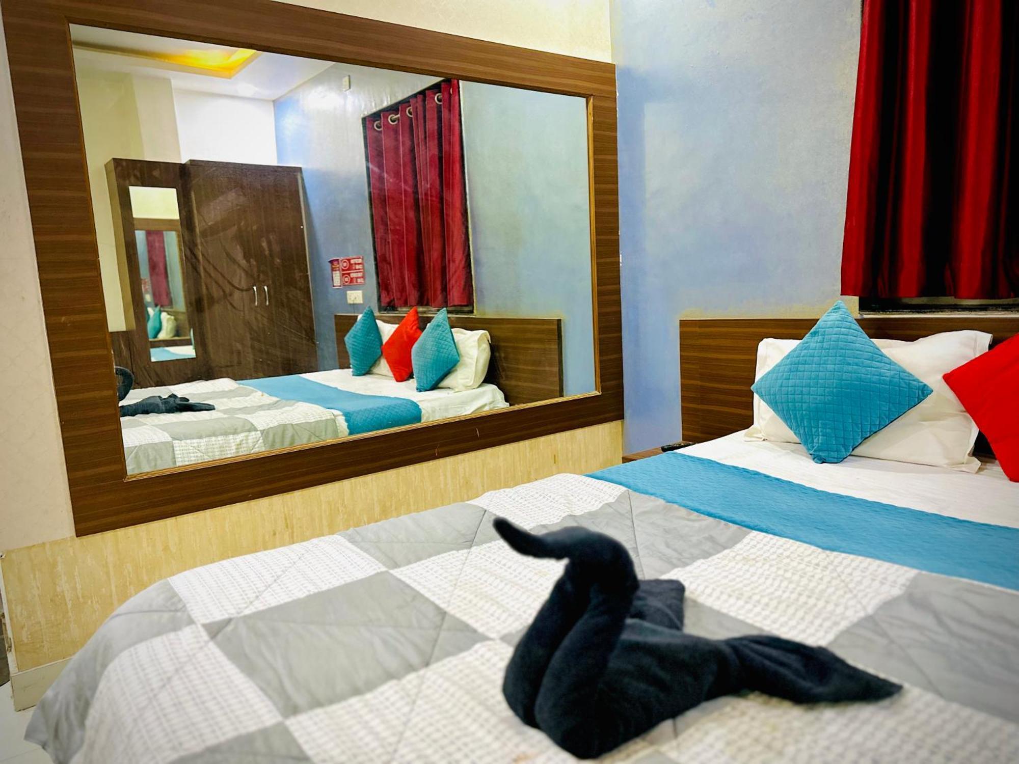 Hotel Sawai Executive Jadhavwadi Exterior photo